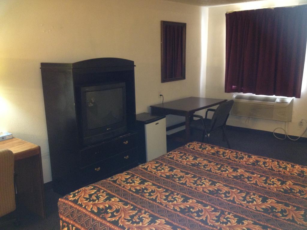 American Dream Inn 엘크시티 외부 사진